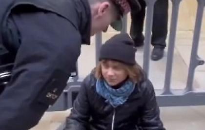 Συνελήφθη η Γκρέτα Τούνμπεργκ κατά τη διάρκεια διαδήλωσης στο Λονδίνο